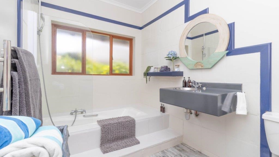 7 Bedroom Property for Sale in Westcliff Western Cape